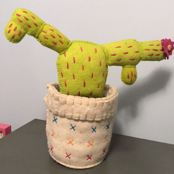 Cactus Felt Decor - Picture 2 of 4